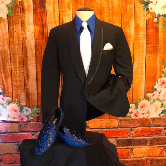 J. Brothers Shawl Lapel Tuxedo - Picture 4 of 17